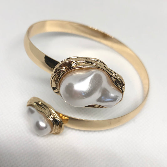 Pearl Gold Stone Cuff Bracelet