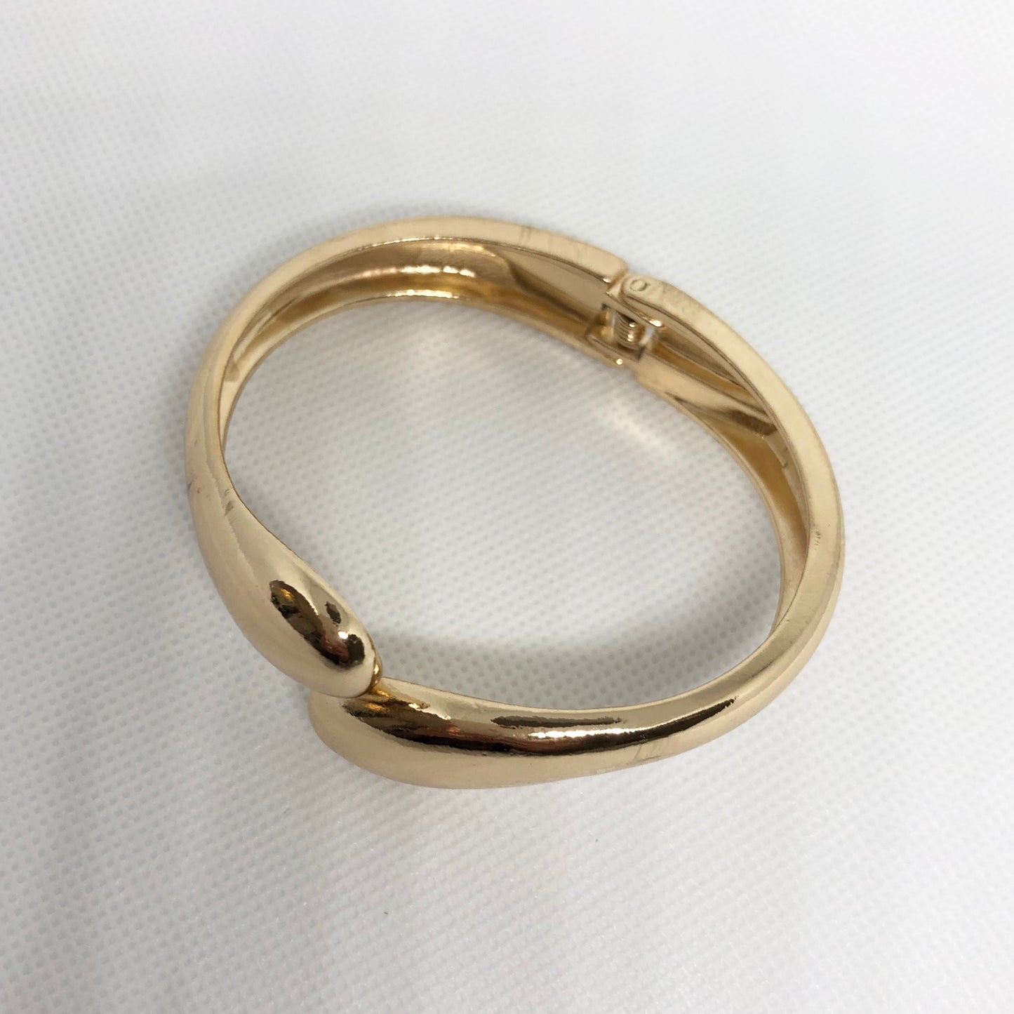 Gold Waterdrop Bangle